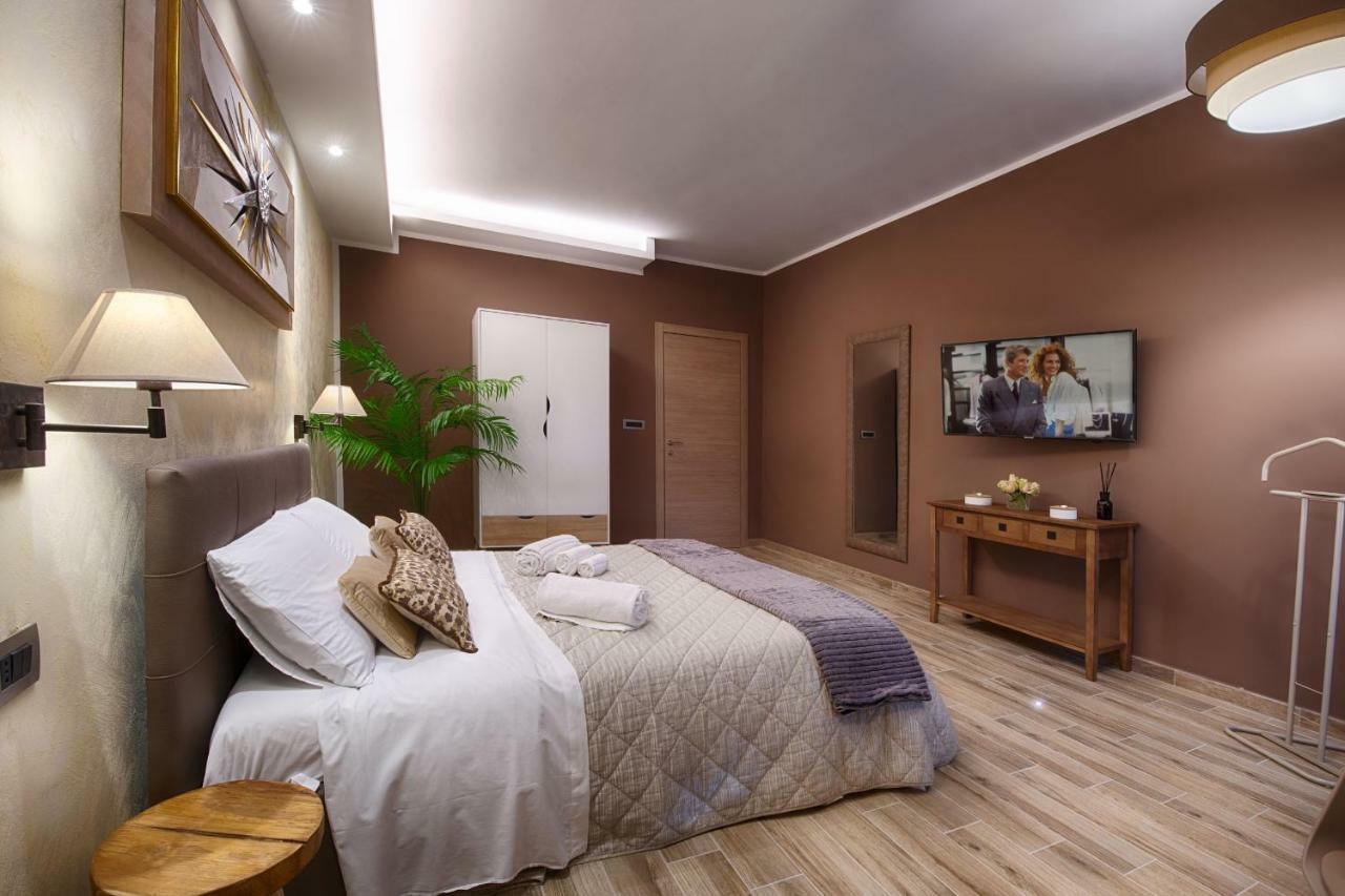 Vacancy 3 - Elegant & Romantic House With A View Of Piazza Vittorio/gran Madre Turin